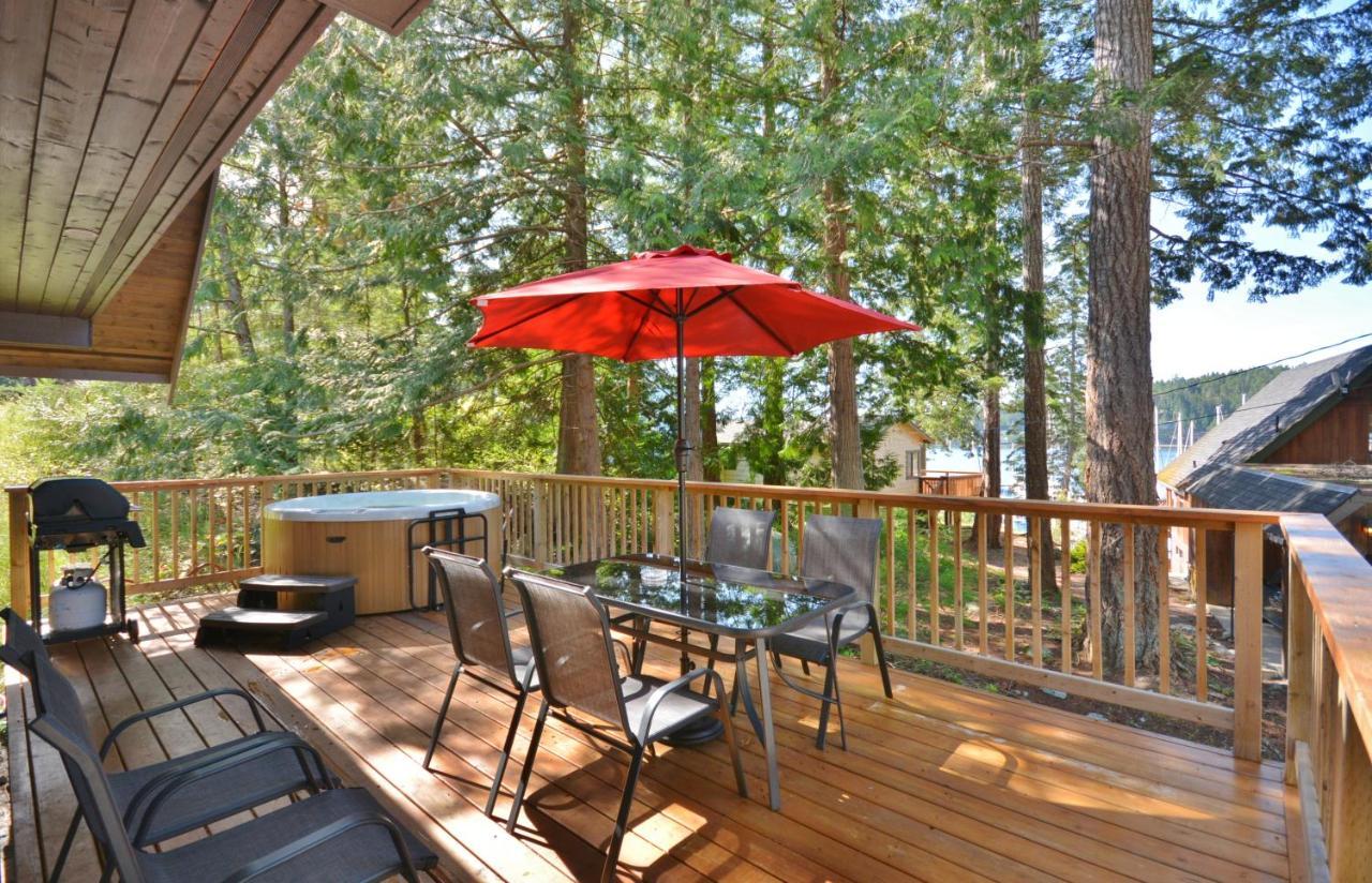 Pender Harbour Resort & Marina Garden Bay Extérieur photo